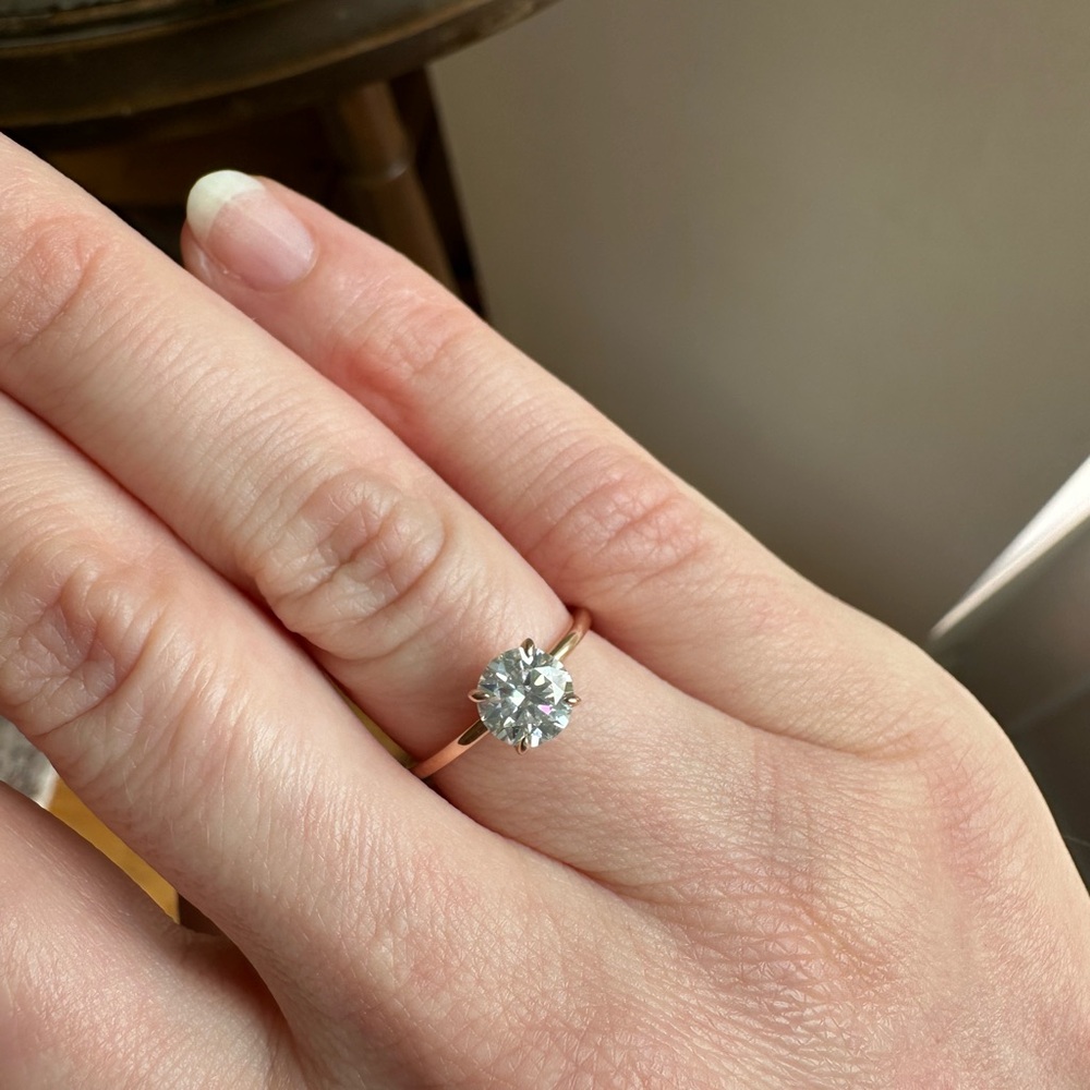 Kuololit 14k rose gold and 1ct Moissanite solitaire ring sz 6